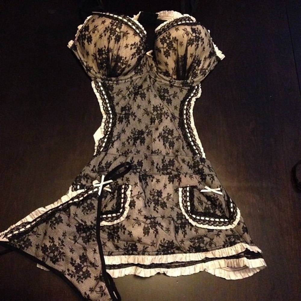 Pink & black lace apron lingerie set (never worn)